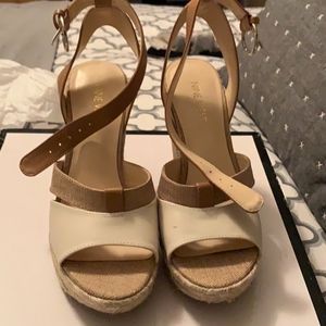 Nine West espadrille type sandal